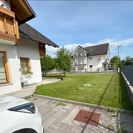 Sos Apartments Радовлица Экстерьер фото