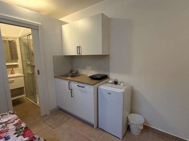 Sos Apartments Радовлица Экстерьер фото
