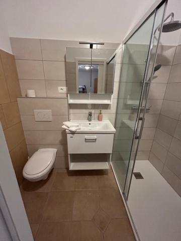 Sos Apartments Радовлица Экстерьер фото